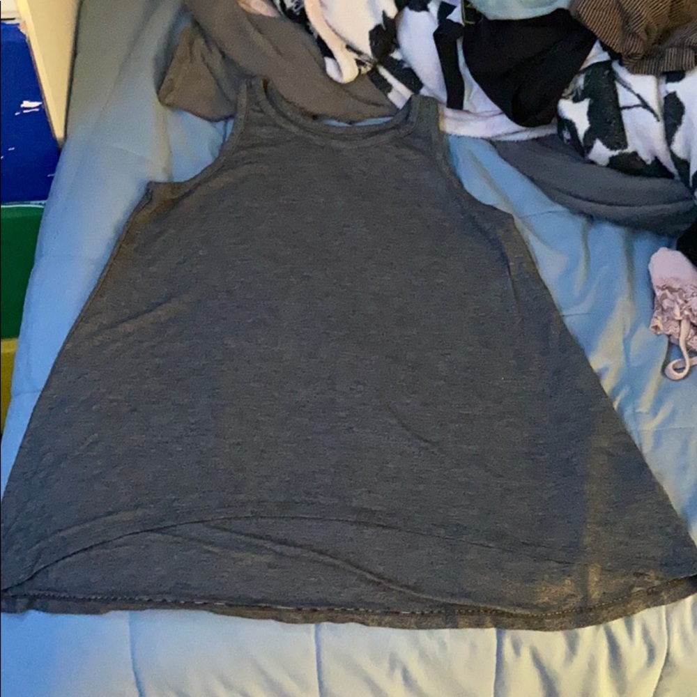 OLD NAVY flows top